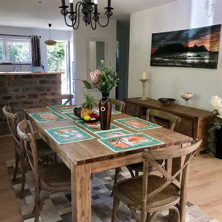 African Holiday Home In Table View Cape Town Bagian luar foto