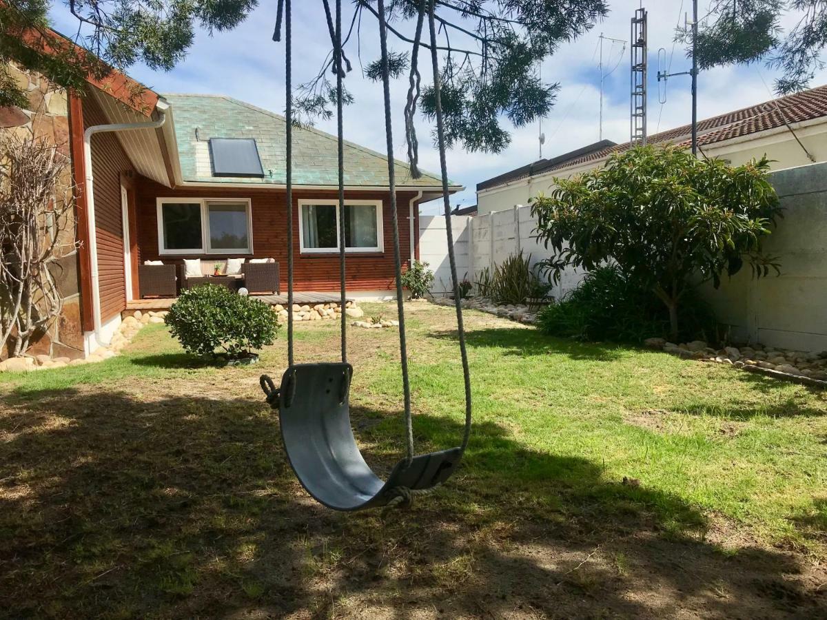 African Holiday Home In Table View Cape Town Bagian luar foto